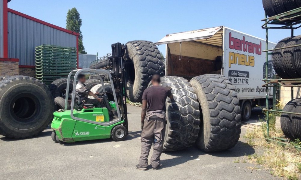 bertrand pneus distribue carcasses génie civil